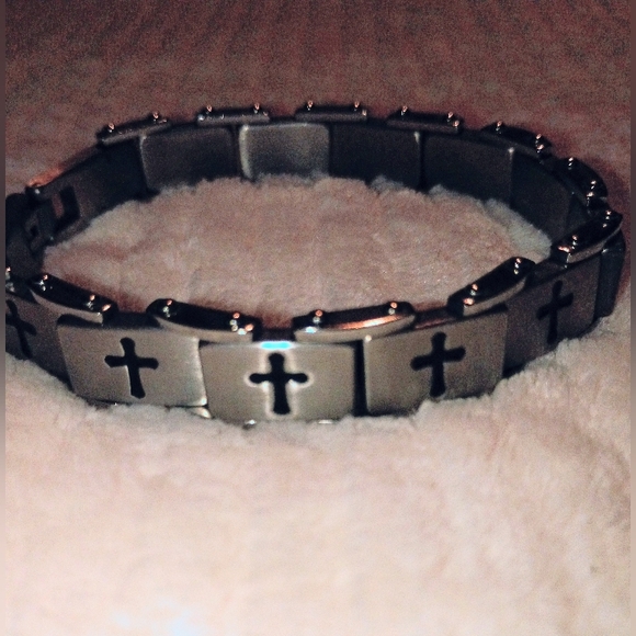 Men\'s Stainless Steel Cross Bracelet
